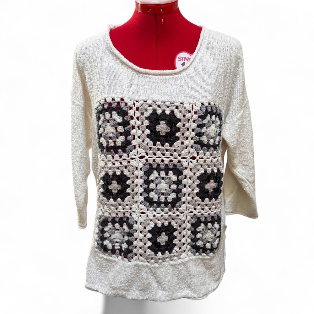 Akira cream cotton knit lightweight sweater with granny squares Small